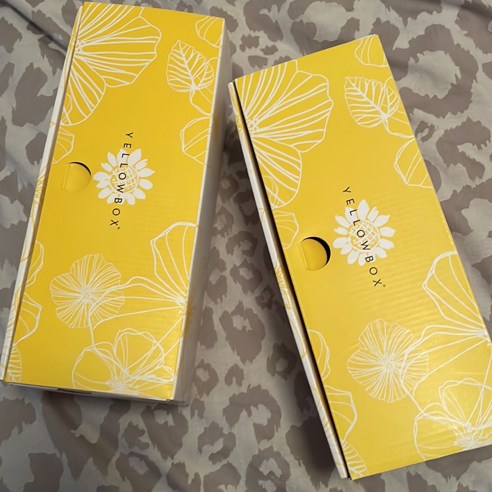 Yellow Box flip flops - Picture 7 of 7